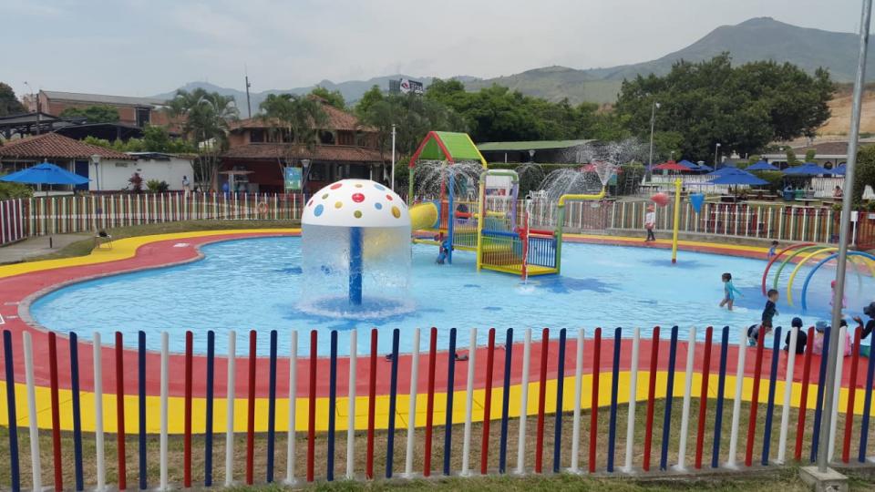 Club Campestre Arroyohondo Club Campestre Arroyohondo