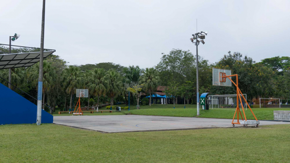 Centro Recreativo Cartago - Cancha de Baloncesto 