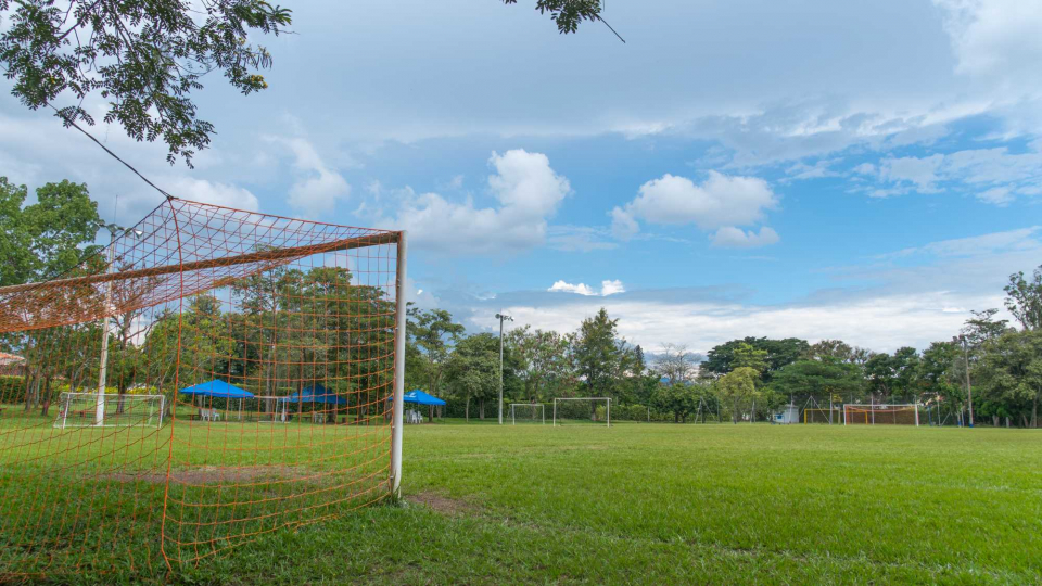 Centro Recreativo Cartago Cancha de Fútbol 